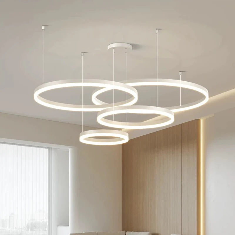 Modern LED Gyűrű Csillár – Arany vagy Fekete, Állítható Magasság