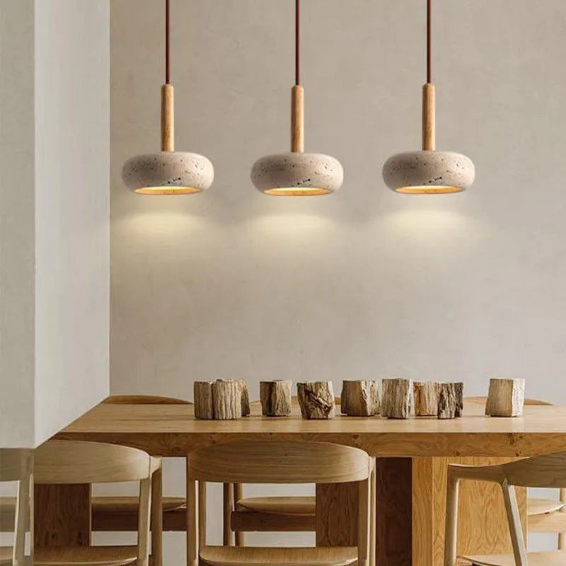 Wabi Sabi Sárga Kő Függő Lámpa – Természetes Travertin LED Nappaliba és Étkezőbe
