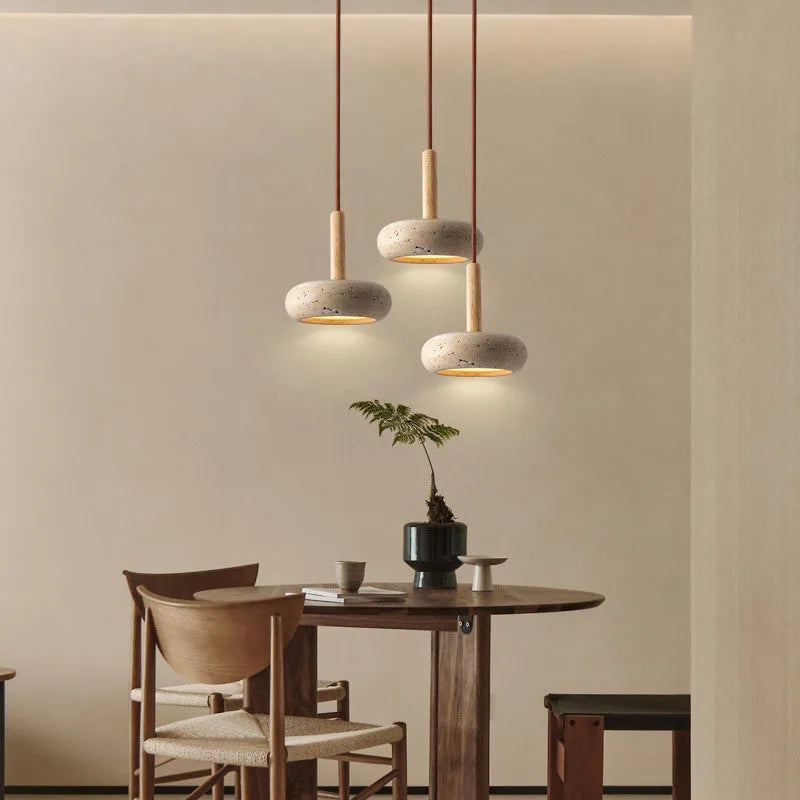 Wabi Sabi Sárga Kő Függő Lámpa – Természetes Travertin LED Nappaliba és Étkezőbe