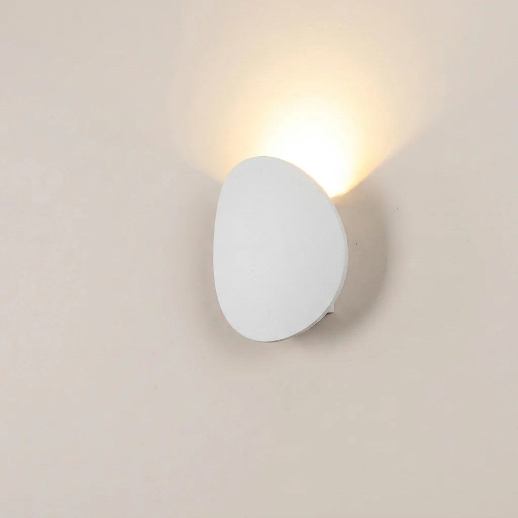 Fehér kavics formájú LED fali lámpa közvetett fénnyel