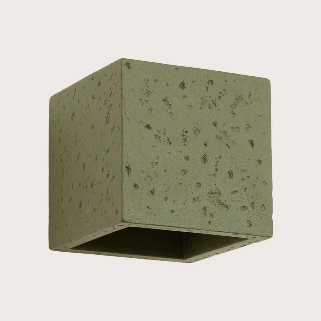 Kocka alakú fel-le világító fali lámpa, olívazöld (1 izzós – beton)