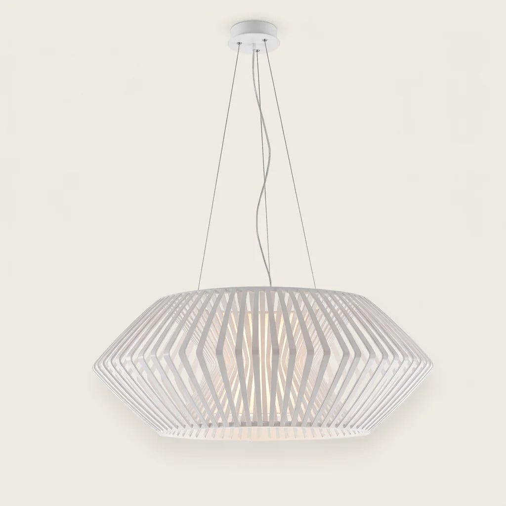Fehér lamellás, gyémánt profilú design függőlámpa