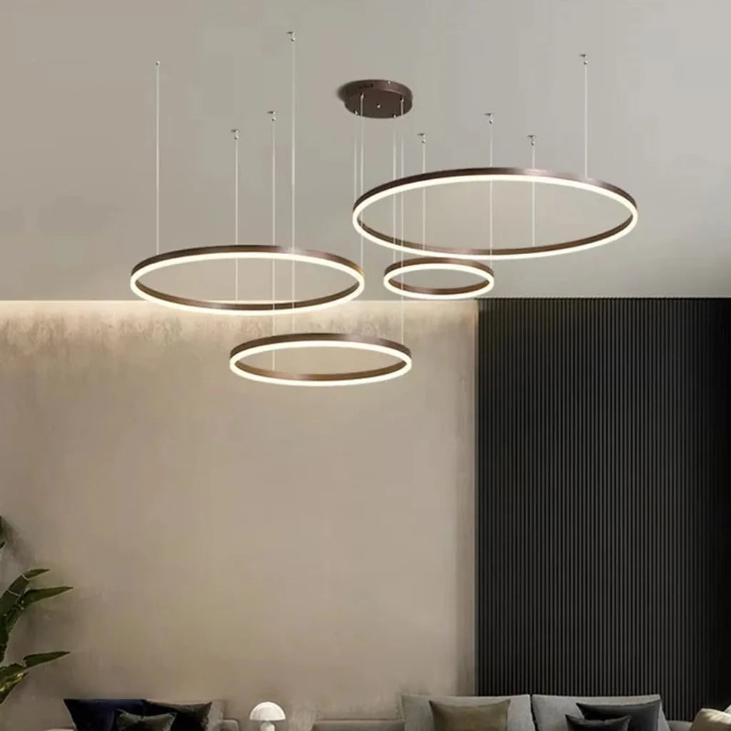 Barna LED gyűrű csillár modern nappaliban