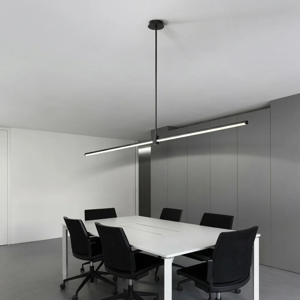 Lineáris LED függőlámpa tárgyalóasztal fölött